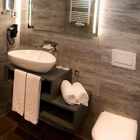 Premium By Gs Hotel 4*